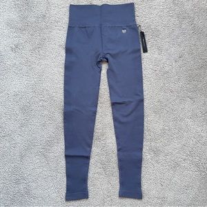 🆕 FOREVER21 active leggings